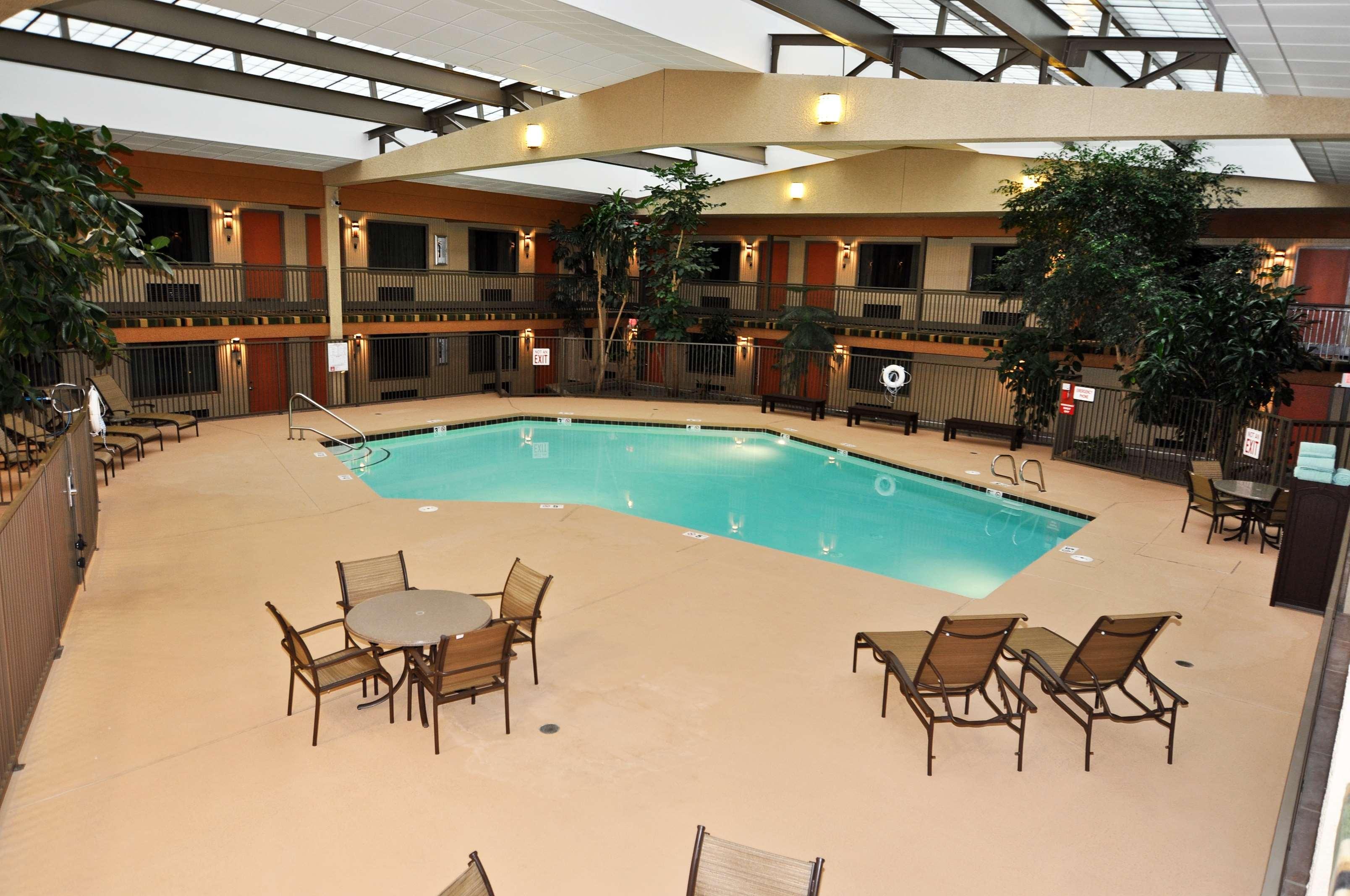 Best Western Plus Raton Hotel מראה חיצוני תמונה