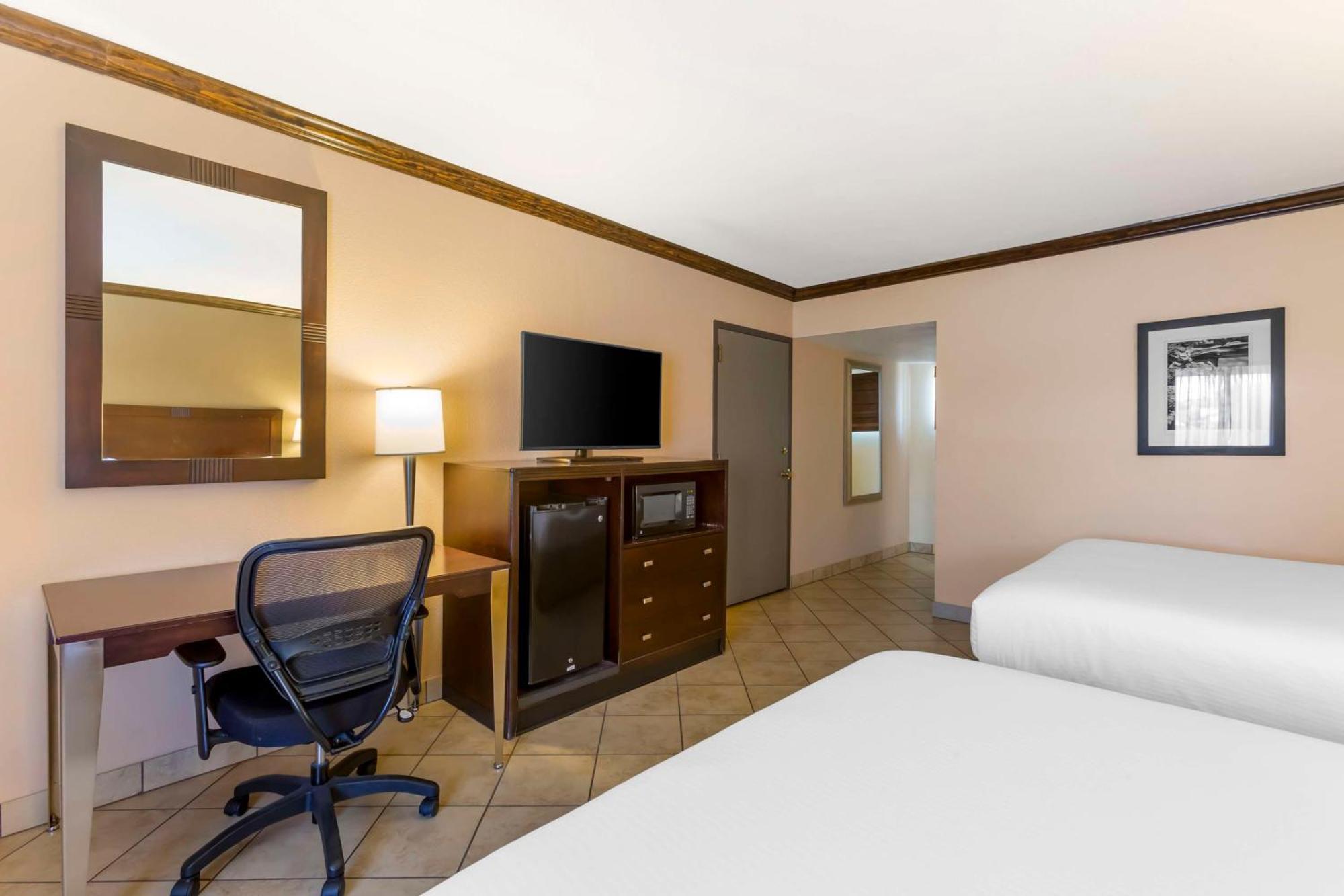 Best Western Plus Raton Hotel מראה חיצוני תמונה