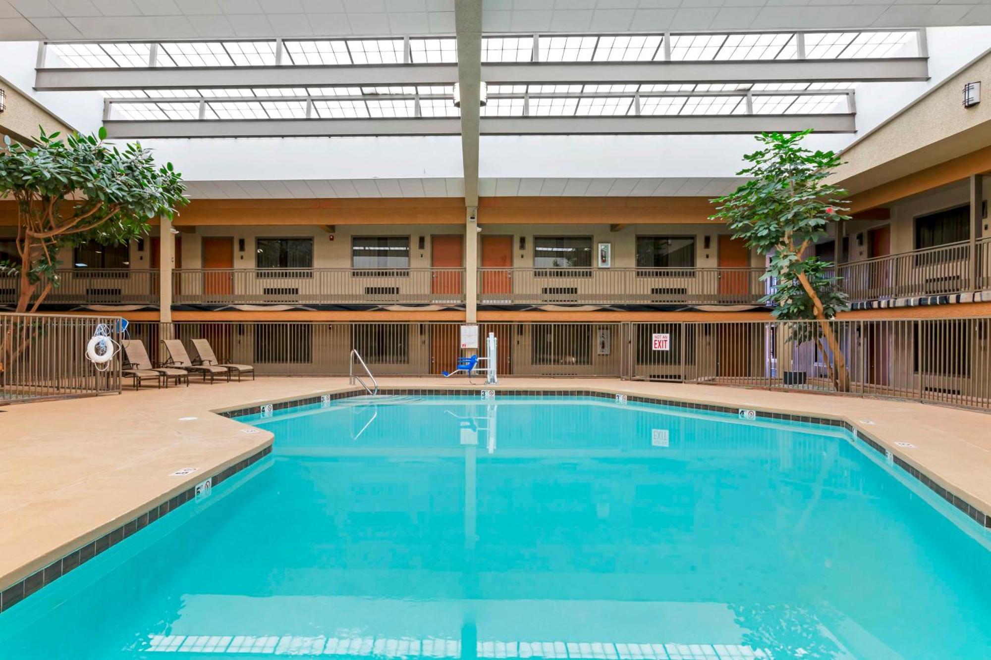 Best Western Plus Raton Hotel מראה חיצוני תמונה